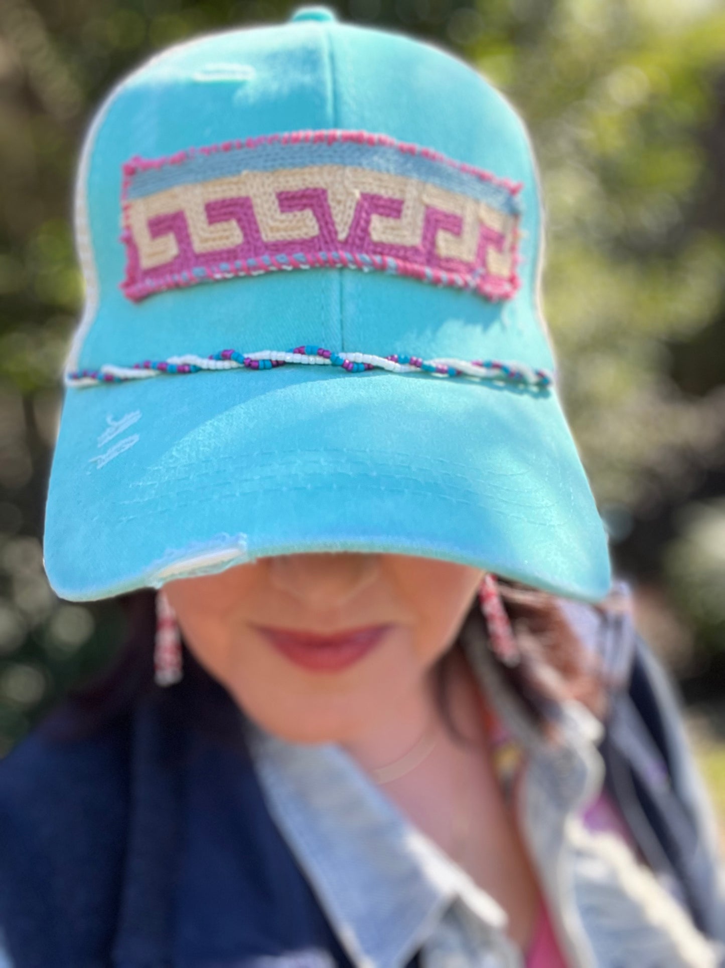 Turquoise waves trucker