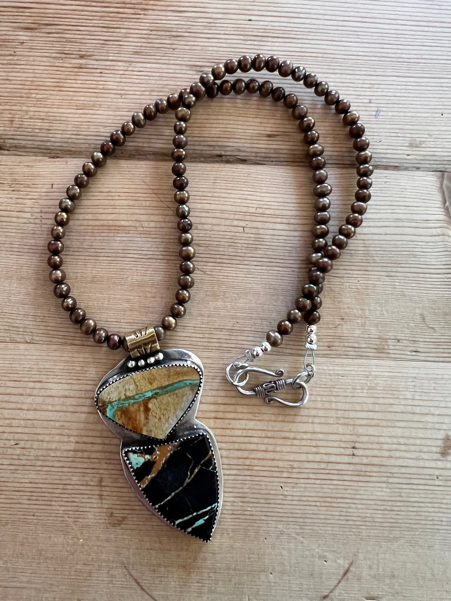 Ribbon Royson and Black Jack pendant